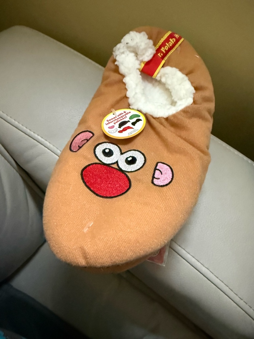 Hasbro 2018 Mr. Potato Head Slippers with 6 patches for creative fun